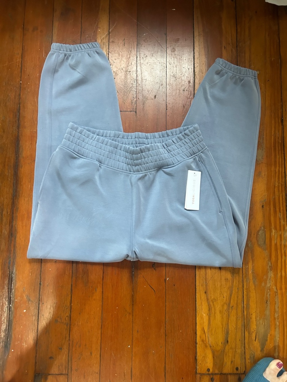 Yogalicious Wash Softlite New Flow Jogger Pants in Cloudmist - Picture 6 of 10